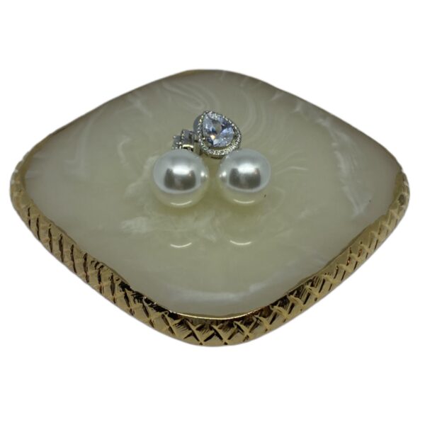 Brincos White Lantern - Image 2
